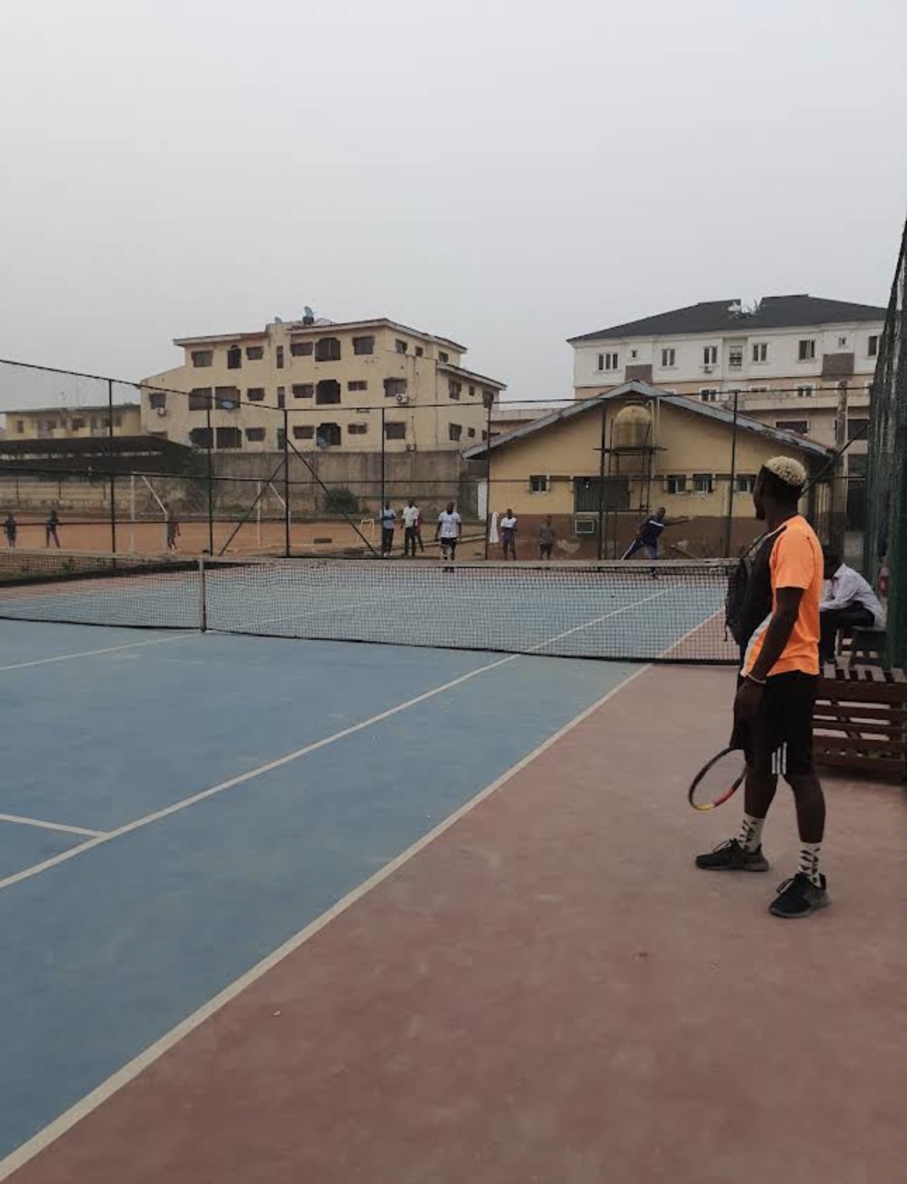 Monaliza Tennis Club seating